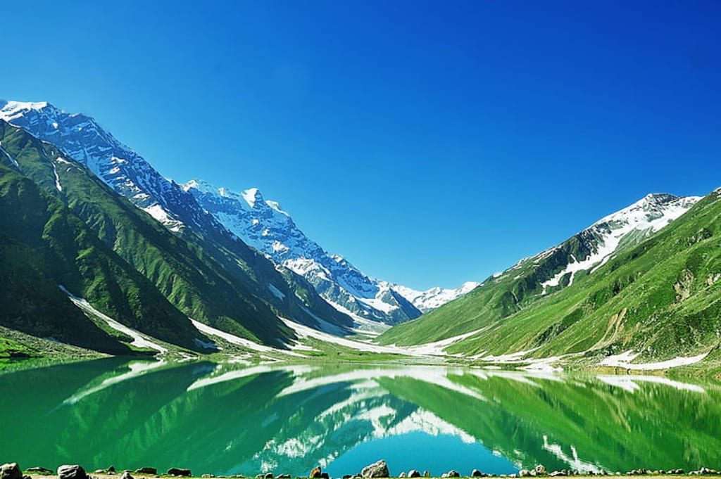 Over 4.3 Million Foreign Tourists Visited Pakistan in Last Two Years
